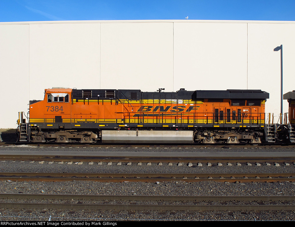 BNSF 7384